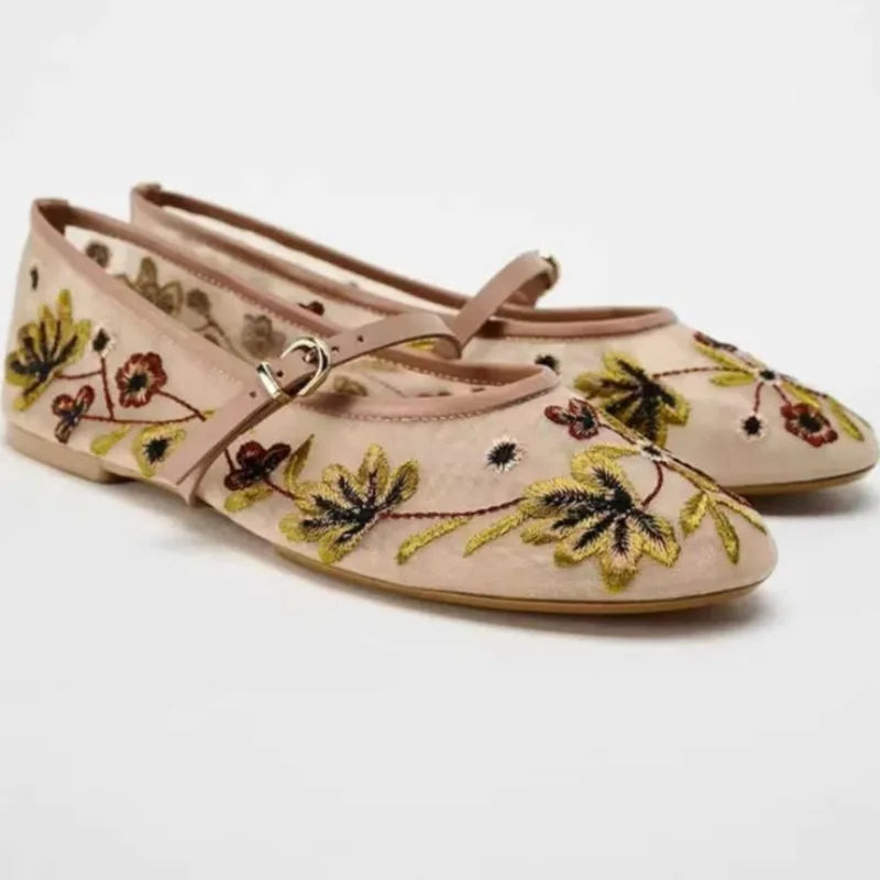 Embroidered Mary Jane Flats | Bellepasso
