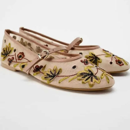 Embroidered Mary Jane Flats | Bellepasso