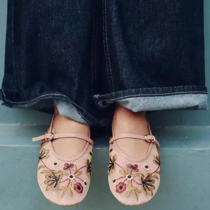 Embroidered Mary Jane Flats | Bellepasso